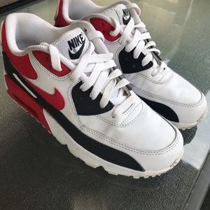 Nike Air Max white with black and red size 6